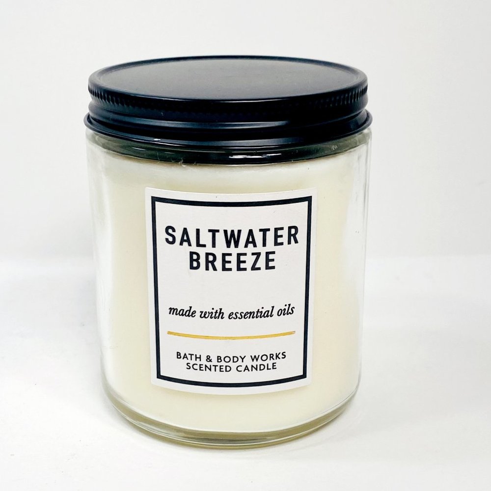 Bath & Body Works Saltwater Breeze Single Wick Candle 7 Oz.